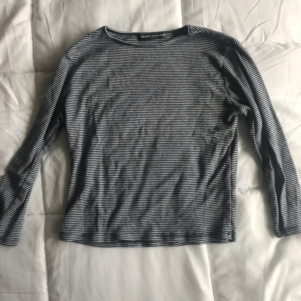 Brandy Melville cropped shirt